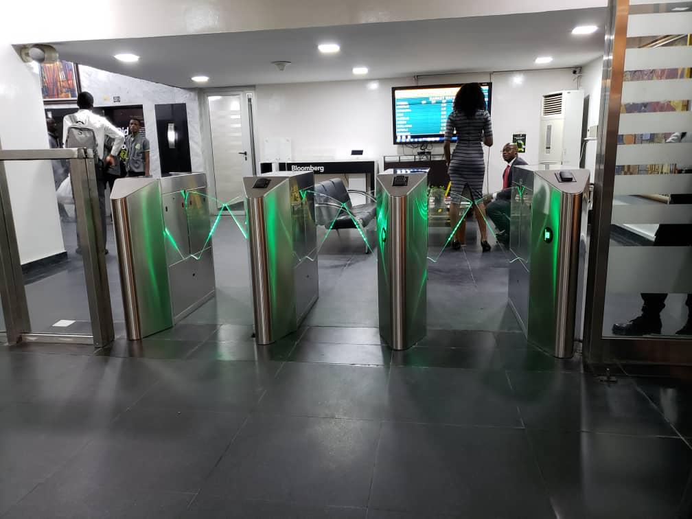 advantages of turnstiles for companies